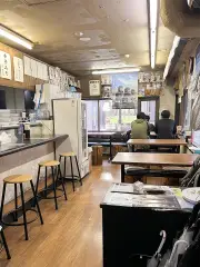歴代早稲田の歴史を感じる店内!