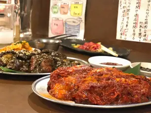 荘厳に並ぶカラとシビのハラミ・カルビ・ホルモン
