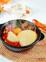 ハヌリ 新宿三丁目店の旨辛激辛料理 熟成薬念の激辛チーズスンドゥブチゲ