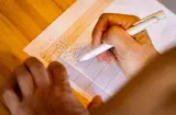 レポート用紙に各自で記入