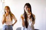 辛女ちゃんさん(左)と水輝乃さん(右)