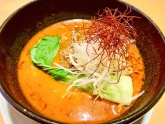 スープはこれだけ辛いのに、しっかりと旨味が感じられる