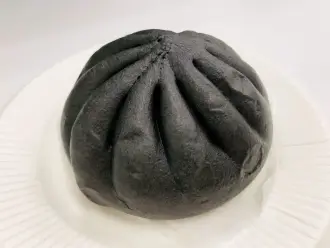 肉まんをこう表現するのも変だけど、なんかちょっとかっこいい。